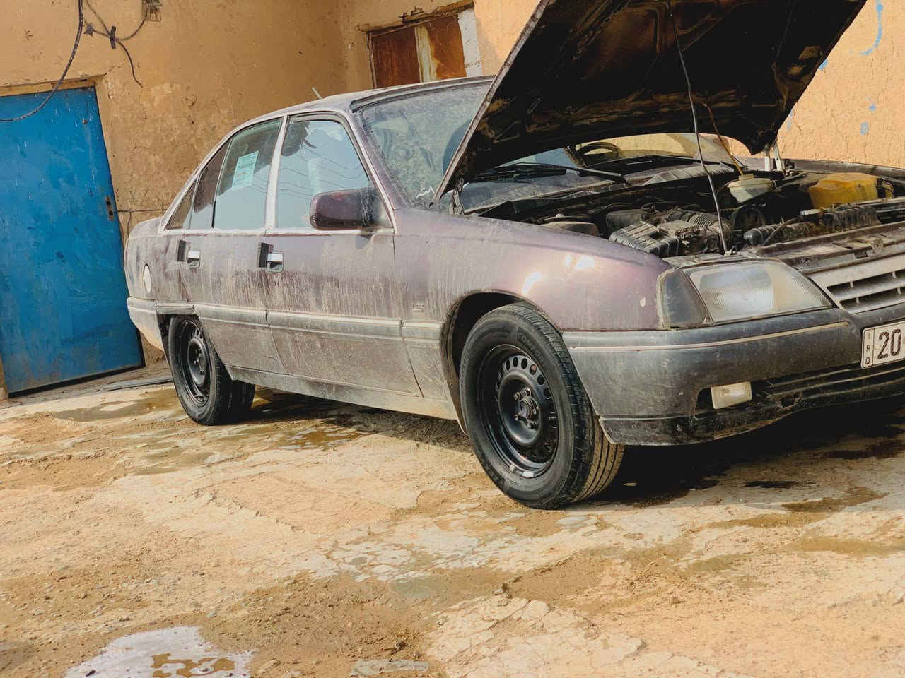 السلام عليكم اوميكا 20 موديل 90 سنويه سنه صاقطه رقم ديالى باقي التفاصيل حساب مفتوح
***********
