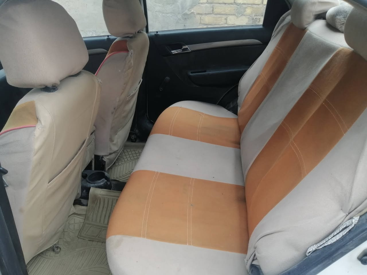 سياره افيو مسكر ورارذ امريكي السياره رقم كربلاء باسمي رقم انكليزي بيه هزه جديده تحويل ثاني يوم جاهزه محرك كير مكفولات الكشر كدامك السياره نضيف ماناقصه شي التبريد مايشتغل نقص غاز سعره 52 ورقه وبيهه مجال بصيط *********** عنواني بابل شارع 80
