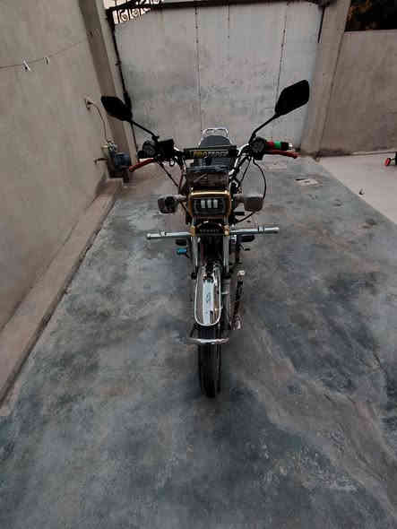 السلام عليكم يتوفر دراجه سافين موديل 2024 البيع سعر 700 الف الرقم *********** العنوان كركوك سكانيان
