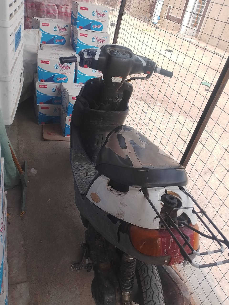سلام عليكم ورحمه الله وبركاته
دراجه بطه للبيع دراجه شغاله وكلشي مابيها يرادلها شوي ترتيب السعر 125 وبيها مجال للشراي 
الاستفسار علا الرقم *********** غير متواجد فيس فقط خط و واتساب
