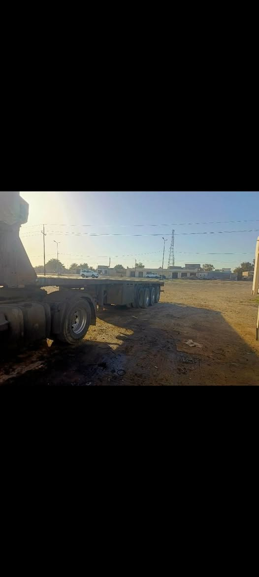 السلام عليكم عربانه للبيع الماني اربع دنانير دبل تاير 4 طول 12:50 سعر 65 عنوان كركوك رقم***********
