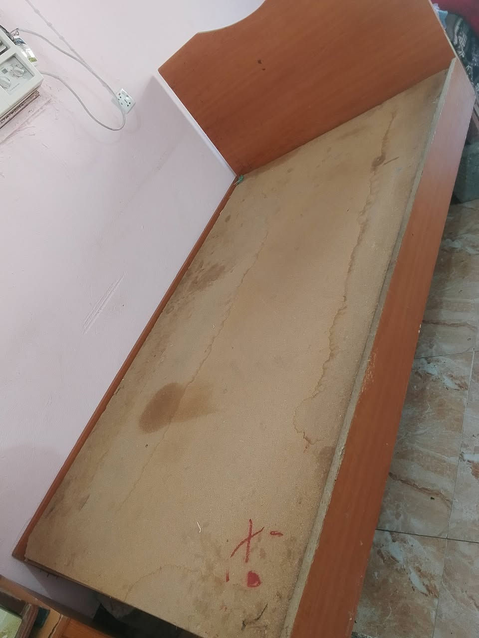 اغراض مستعملة للبيع 
معرض وجرابي اثنين
ومجرات ثلاثه 
للتواصل  ***********

