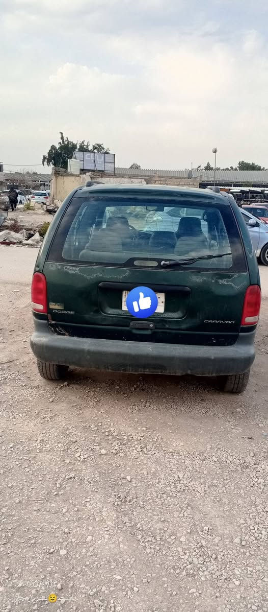 السلام عليكم
سياره دوج كلايزار 
مكينه 3000 وخير من الله  مديل 1999 سنويه لل 28 رقم بغداد 
السعر 33 وبيه مجال او مراوس بسياره زغيره حسب القناعه رقم الاتصال ***********
