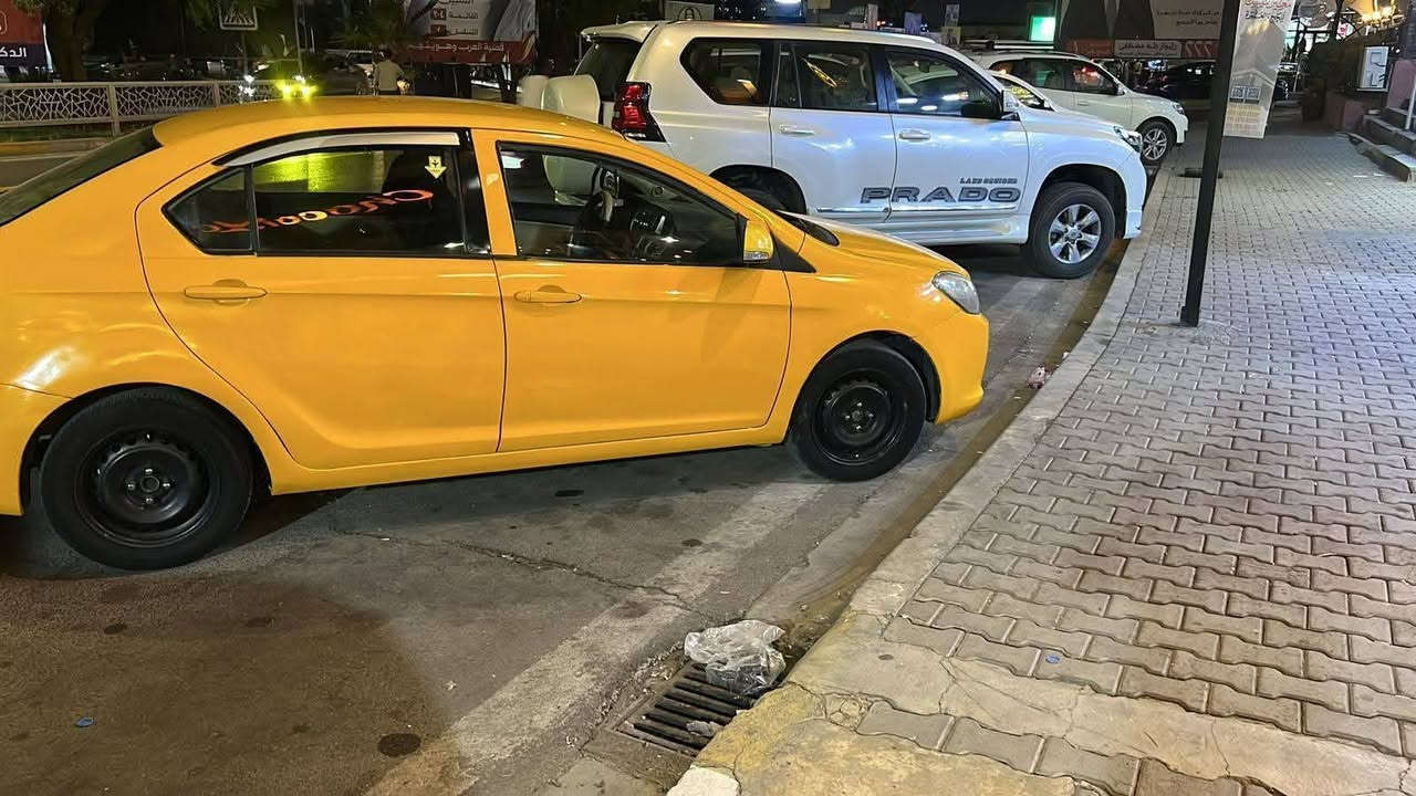 كريت ويل فولكس C30 
محرك شرط 
هيئه وغرامات صفر 
السياره غاز ⛽ وبانزين⛽
 بيها باب مبدل اصلي  وبي طخه خفيفه 
مصبوغ عام 🚕
وطخه خفيفه من كدام 
بسمي السياره هيئه وغرامات صفر 
لتواصل اكثر اتصل ع الاراقام
مكانو الموصل الرشيديه 
السعر ٤٥ وبي مجال 
الاستفسار عل خاص


**إذا كنت صاحب هذا الإعلان وتريد حذفه لأي سبب، رجاءا أرسل رسالة إلى الدعم الفني**