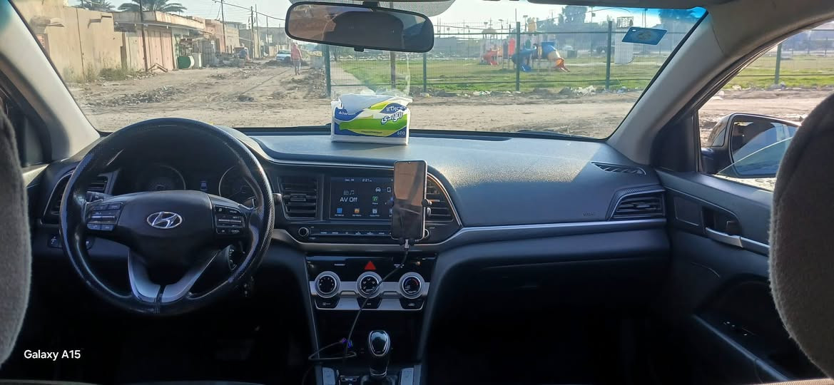 السلام عليكم النترا 2020 وارد امريكي كير ايتي رقم بغداد سعرها 125 وبيها مجال مكاني ابو غريب هذا رقمي ***********
