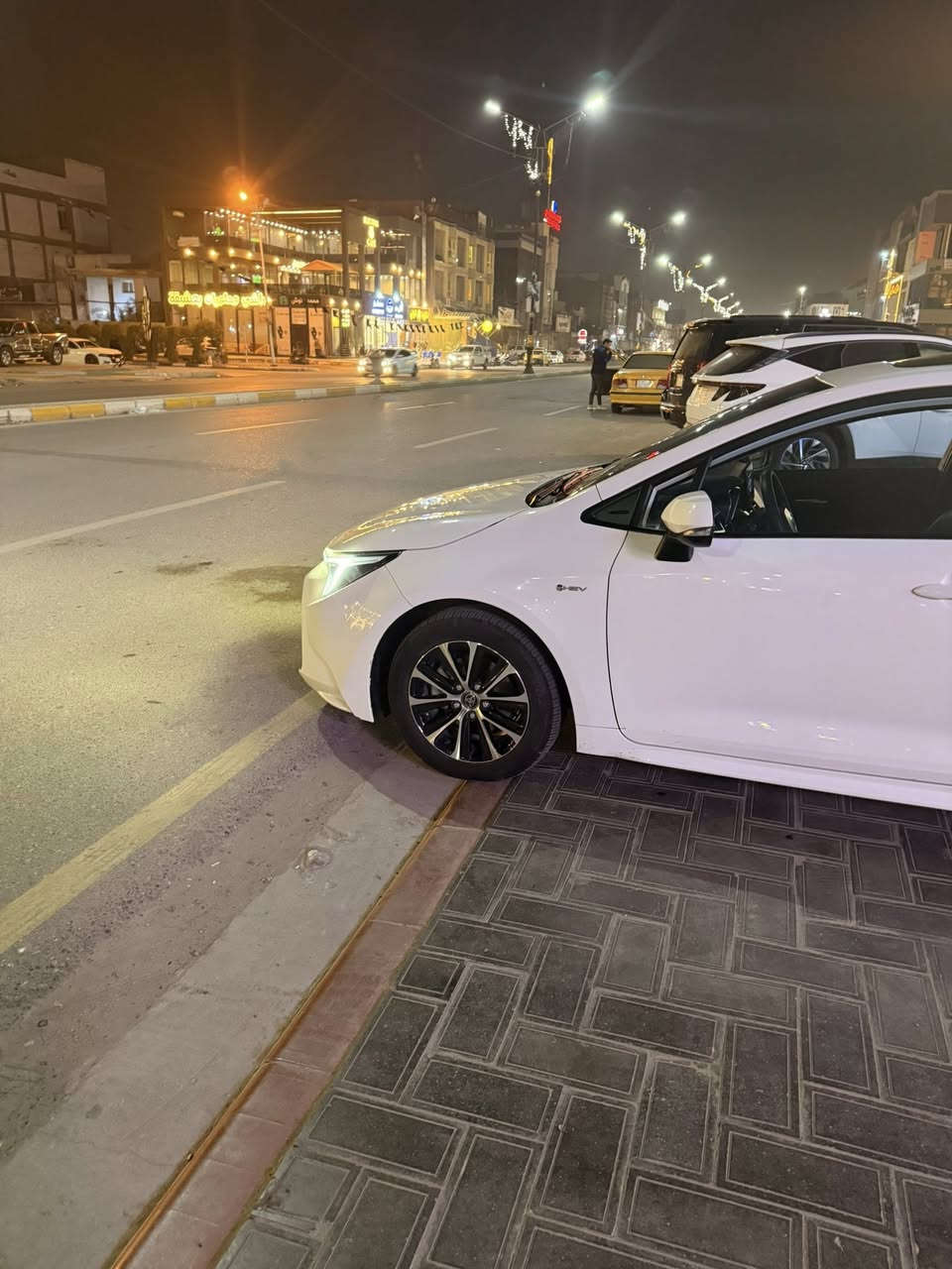 كولار 25  شكل الامريكي
ماشيه 60 الف 
رقم بغداد
فول 
سعرها 146 ورقه 
العنوان السماوة 
***********
