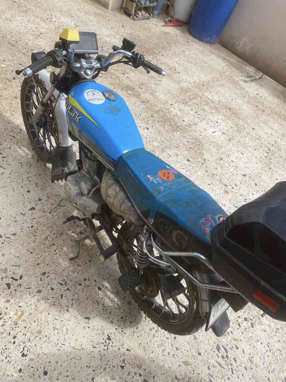 دراجه ايراني موديل 24 مناقصه كلشي دراجه نضيفه مكان سامراء حي المثنى
سعر 600 وبي مجال بصيط كلش 
***********
