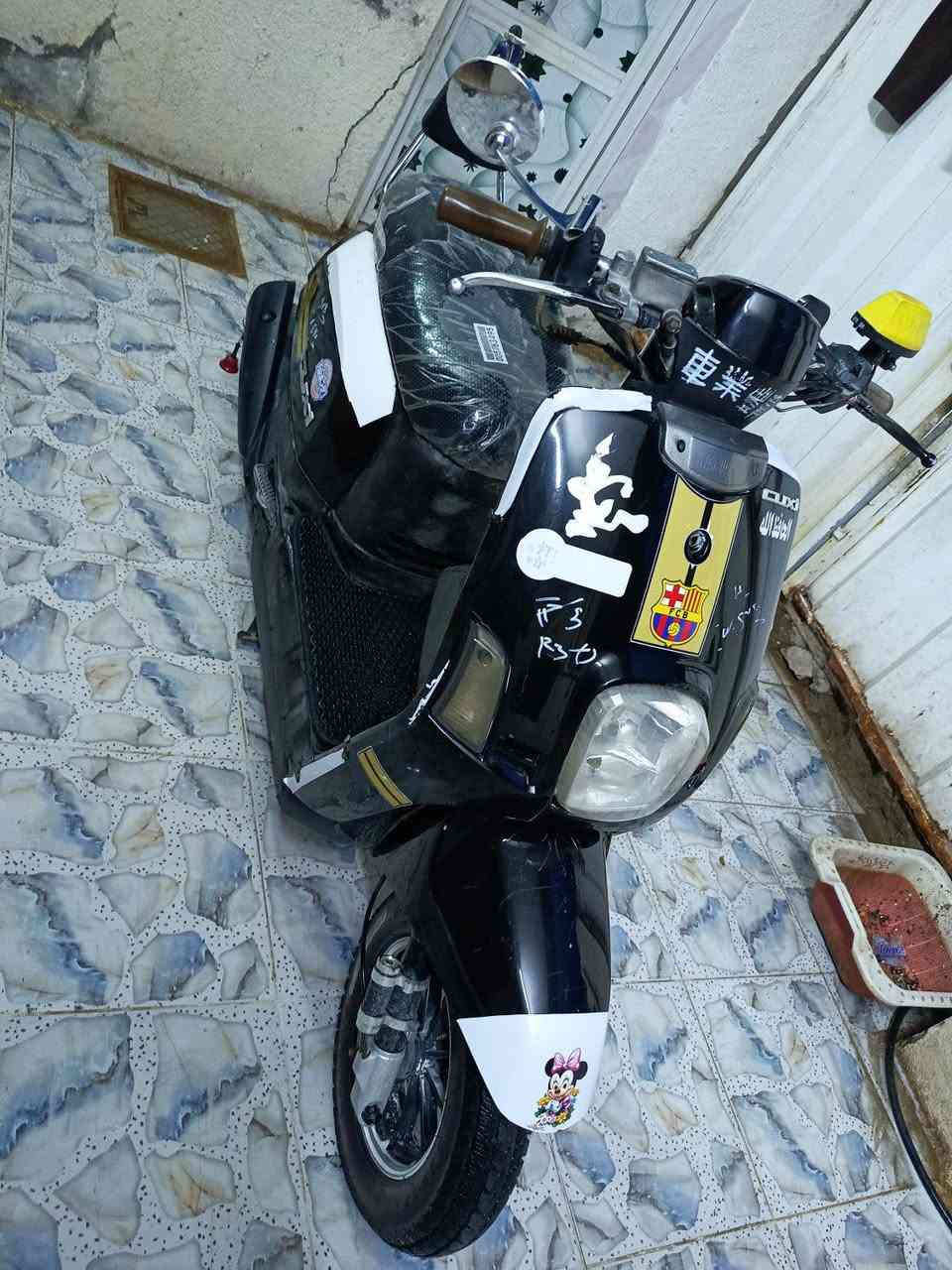 ماكس بوليسي الدراجه ختم واحد ويه المكينه كفرات وسواد الدراجه نضافه سرعه معدل نعومه كله فول عليه ادامه كابريته جديدة بلك واير بلك وفيت بم جديد 
كلج خلفي وامامي جدد الدراجه نواقصه فج بريك امامي قفل جنطه مكاني حله شارع 40 
***********
