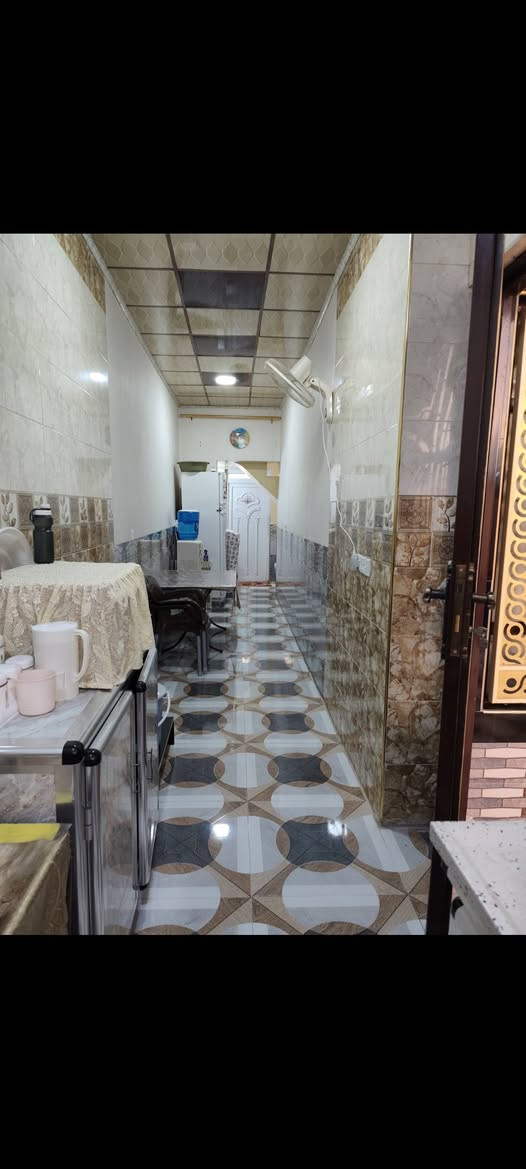 السلام عليكم
بيت للبيع 100متر طابق واحد سند ملك صرف 2025 باسمي
بيت فول نضيف ومرتب
المكان حي النسابه قرب اسواق الخضرا
السعر 75مليو وبي مجال
للتواصل ***********
