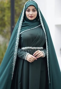 حرّيّة الاختيار لكل عروس 👰‍♀️   من كلّه نفس اللون لإطلالة كلاسيكية، إل...