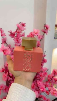 عطر ميكاليف • مستعمل • ٢٠ رشة