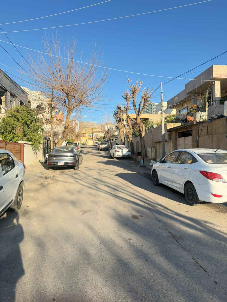 خانوو بۆ فرۆشتن
ڕووبەری ٣٠٠م٢ 
١٥×٢٠م
دوو کۆڵان پێش کەشناسیەکەی دارۆغا
فەرعی بەرامبەر مزگەوتی سەلیم بەگ 
نرخی ٢١ دەفتەر 
بۆ پەیوەندی کردن *********** السليمانية, العراق
