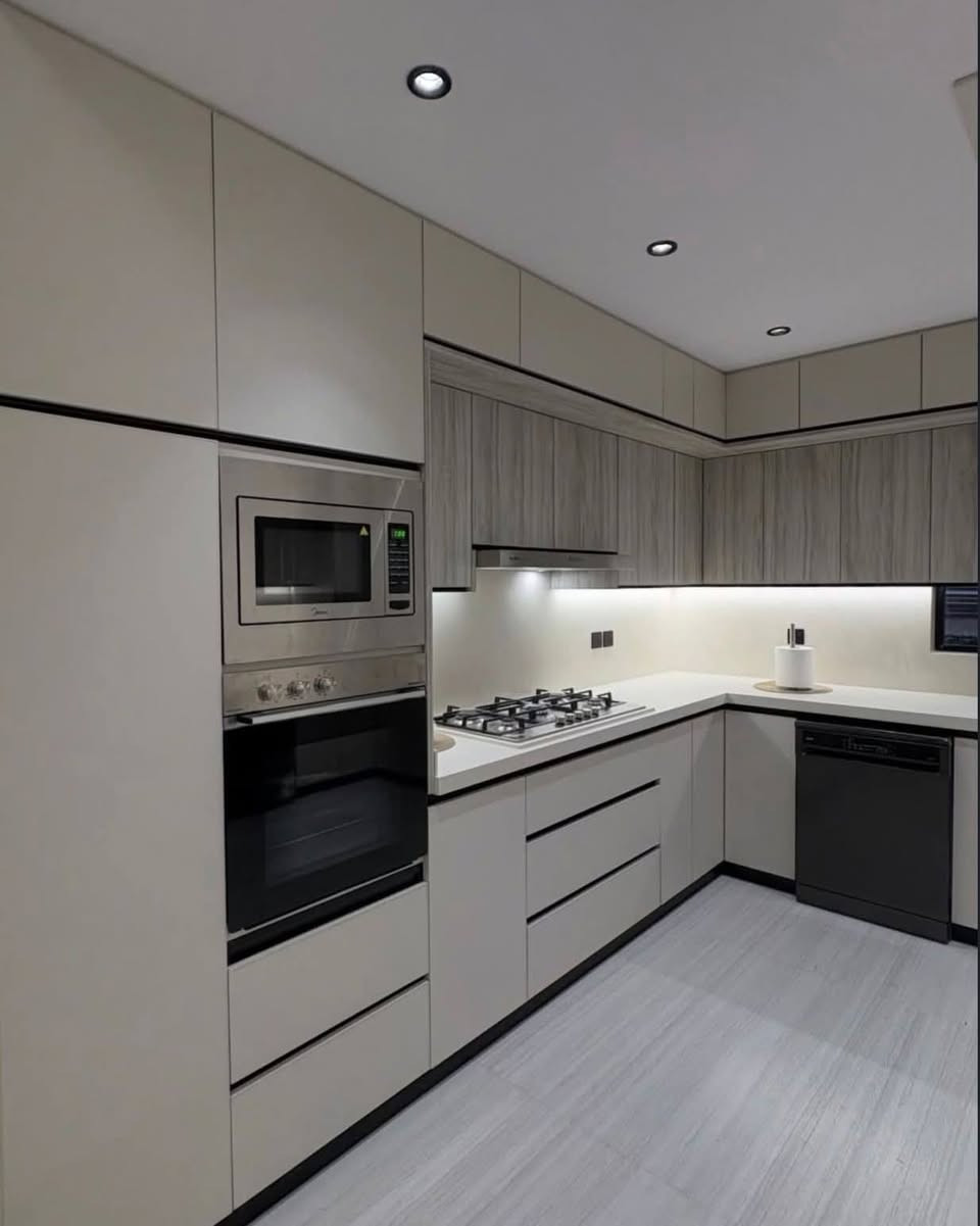 ✨ ذوقك هو الأساس… وإحنا نحوله إلى واقع ✨
أي تصميم يخطر ببالك، أي لون تتمناه، وأي تفاصيل تحلم بيها… ننفذها إلك بدقة عالية وبجودة ترضيك، لأن رضاك هو هدفنا الأول.
🔷 الوارث للمطابخ التركية وأعمال الألمنيوم
إتقان في العمل… وأناقة في التصميم ✨
نوفر لكم كافة الأعمال الخاصة بالألمنيوم والمطابخ بأحدث التصاميم وأفضل المواد:
🔹 مطابخ تركية حديثة بموديلات عصرية
🔹 كاونترات مطابخ بجميع الأنواع
🔹 محجرات ألمنيوم للسطوح والدرج
🔹 أبواب ألمنيوم
🔹 شبابيك ألمنيوم
🔹 جميع أعمال الألمنيوم الحديثة حسب الطلب
💯 نشتغل حسب طلب الزبون
(أي تصميم – أي لون – أي فكرة) ننفذها بدقة واحترافية عالية
📍 العنوان:
ذي قار – قلعة سكر – شارع المجمعات
مجاور مجمع العجيب، خلف مول المدينة (علي خيون الجديد)
📞 للاستفسار والحجز:
*********** واتساب – أحمد
*********** واتساب
✨ الوارث للمطابخ التركية
دائماً متميزون… ولسنا الوحيدين، لكننا نحرص أن نكون خياركم الأول ✨
