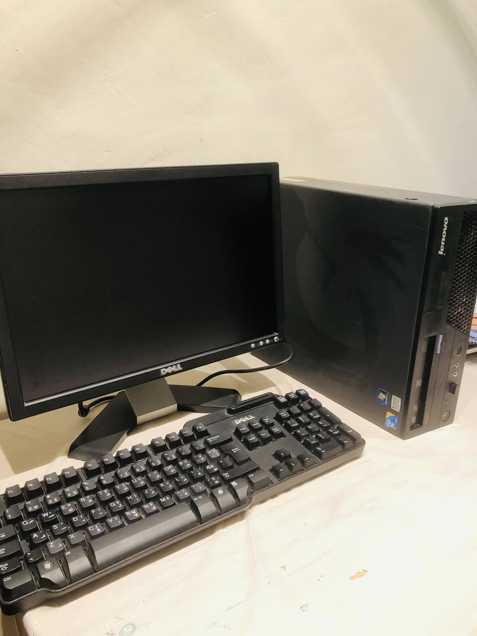 المعالج dno i2 core الرام 4 كيكا  32 bit كارت الشاشه 2GB سعرها 50


**إذا كنت صاحب هذا الإعلان وتريد حذفه لأي سبب، رجاءا أرسل رسالة إلى الدعم الفني**