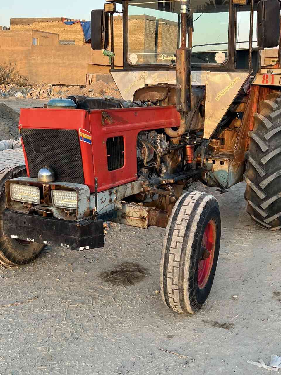 للبيع عنتر 81 تحويل ثاني يوم ارقام وسنويه 
 غراض تجفيت كامله  
للستفسار*********** /***********/بغداد الطارميه
