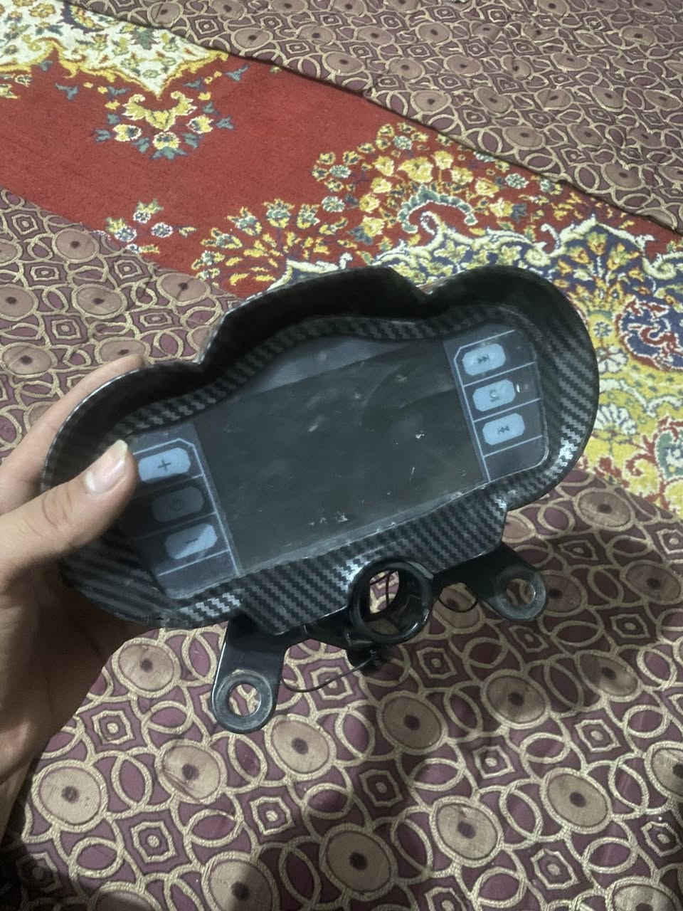 شاشة ايراني للبيع صوتها عالي وينعرض عليها مقاطع نضيفه مال تفصيخ سعرها 45 بيها مجال 
مكاني سامراء ***********
