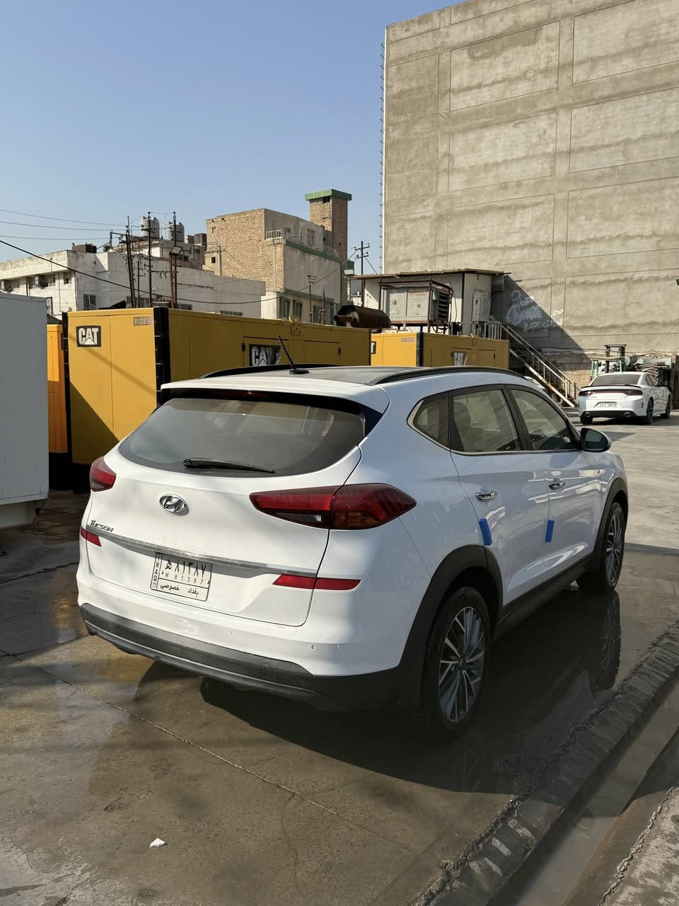 السلام عليكم
توسان 2020 فول 1/1
خمس عدسات ماشية 45000 حقيقي 
سياره بيه باب تبديل وكالة
السعر 20000$
للستفسار : *********** واتساب
