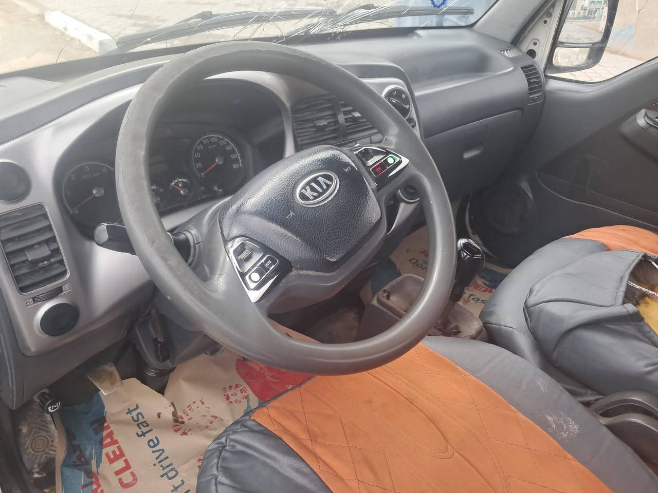 سلام عليكم كيه موديل ٢٠١٣ رقم ذي قار مشروع وطني مكفوله من الضربه والصبغ والعيب الشرعي مكينه شرط لا تبخير ولا تنقيص حداديه جديده تخم تاير كهربائيات شغاله سعر ٧٧ وبه مجال لعنوان البصره ***********
