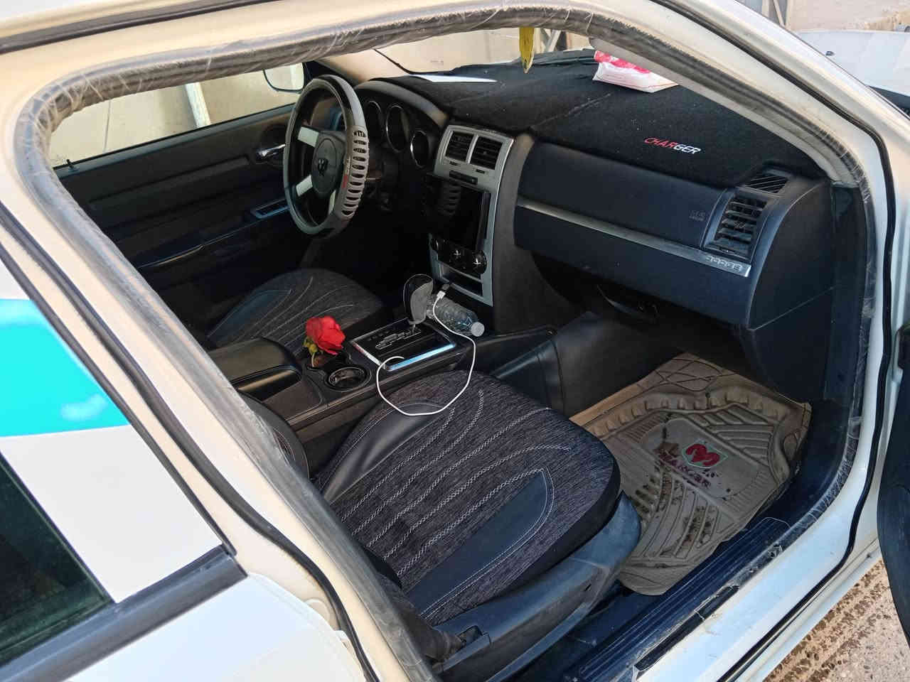 للبيع دوج جارجر ٢٠٠٨ محرك ٣٥٠٠ اصل اي بي اس صدر امامي خلفي جديد طخم تايرات بيها ضبغ هلالات ونص باب السايق رقم أربيل انكليزي مكان السياره الموصل الكياره اتصل ٠٧٧٤٠٨٨٣٥٩واتساب *********** السعر ١١٥ وبيها مجال
