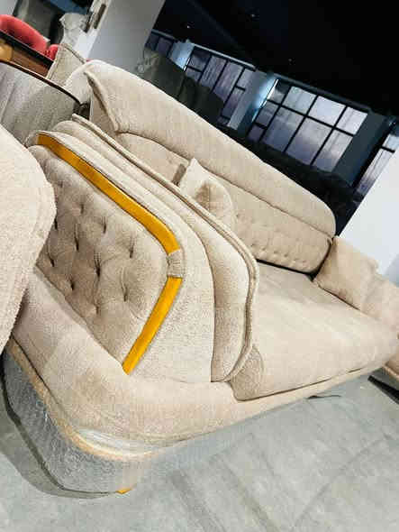 مۆدیلی سولتان قوماشی خاولی زە مانی پینج سال پشتی ئە کری بە سیسەم 
نرخی 875 هە زار گە یاندن بۆ ناو شاری سلیمانی بی بە رامبەرە 

***********
