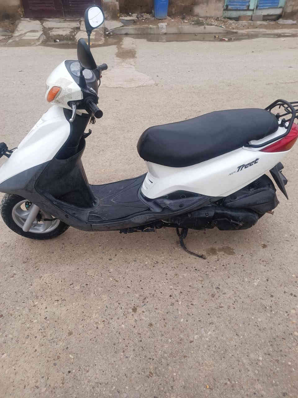 سلام عليكم
دراجة اكزز للبيع نظيفة ومكينة ممفتوحة ابد تجي وتشوفها بعينك السعر مليون و250 وبيها مجال  للأتصال ***********
