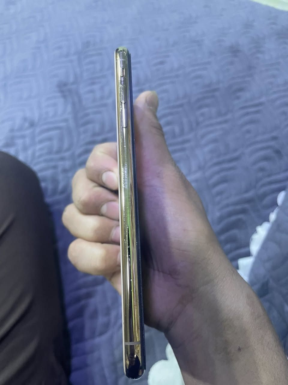 السلام عليكم ايفون اكس اس ماكس للبيع جهاز نضيف فقط مبدل ضهر ليزر ممبين أصلا بس للتوضيح بطاريه ٧٨ انسه صرف شحن جهاز نضيف فول ذاكره ٢٥٦ بدون ملحقات الجهاز ب ٢٥٠
وبي مجال بسيط مكاني بغداد الرقم ***********
