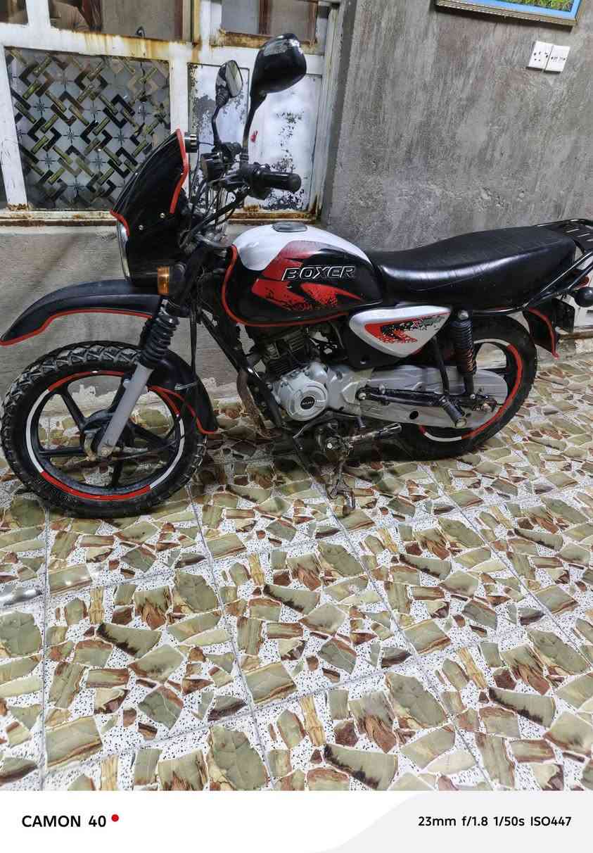 السلام عليكم دراجة بوكسر جبلي موديل 2018 رقم بغداد وسنوية بسمي مجددة اليوم وهزة لل27 تحول وتستلم لوحات انكليزي مكينة وكهربائيات خير من الله كلشي شغال مكاني بغداد السعر1550 ***********
