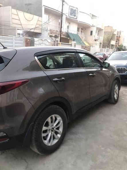 سلام عليكم عندي سبورتج 20 خليجي مكفولة كفالة عامة مواصفات بيسك مغلف كاعية و كشنات جلد و البيسك معروفة مواصفاتها ماشية 84km حقيقي مكانها بغداد الغزالية السعر 205 و بيها مجال بسيط  للاستفسار (***********) واتساب فقط هذا الرقم (‭+964 787 458 1220‬) اتصال
