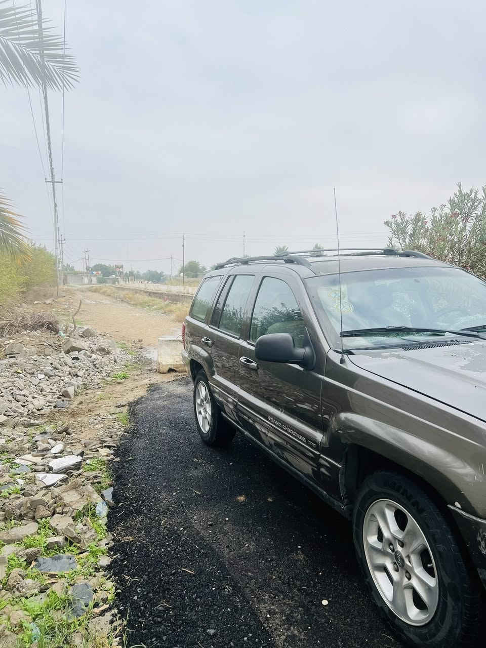 سلام وعليكم ال بيع جيب شيروكي موديل 2000 كير ومحرك٨ سلندر كفاله عامه بدون صبغ بدون بارد سياره بأسمي المكان ديالى شهربان السعر (60) الرقم *********** اثير ***********
