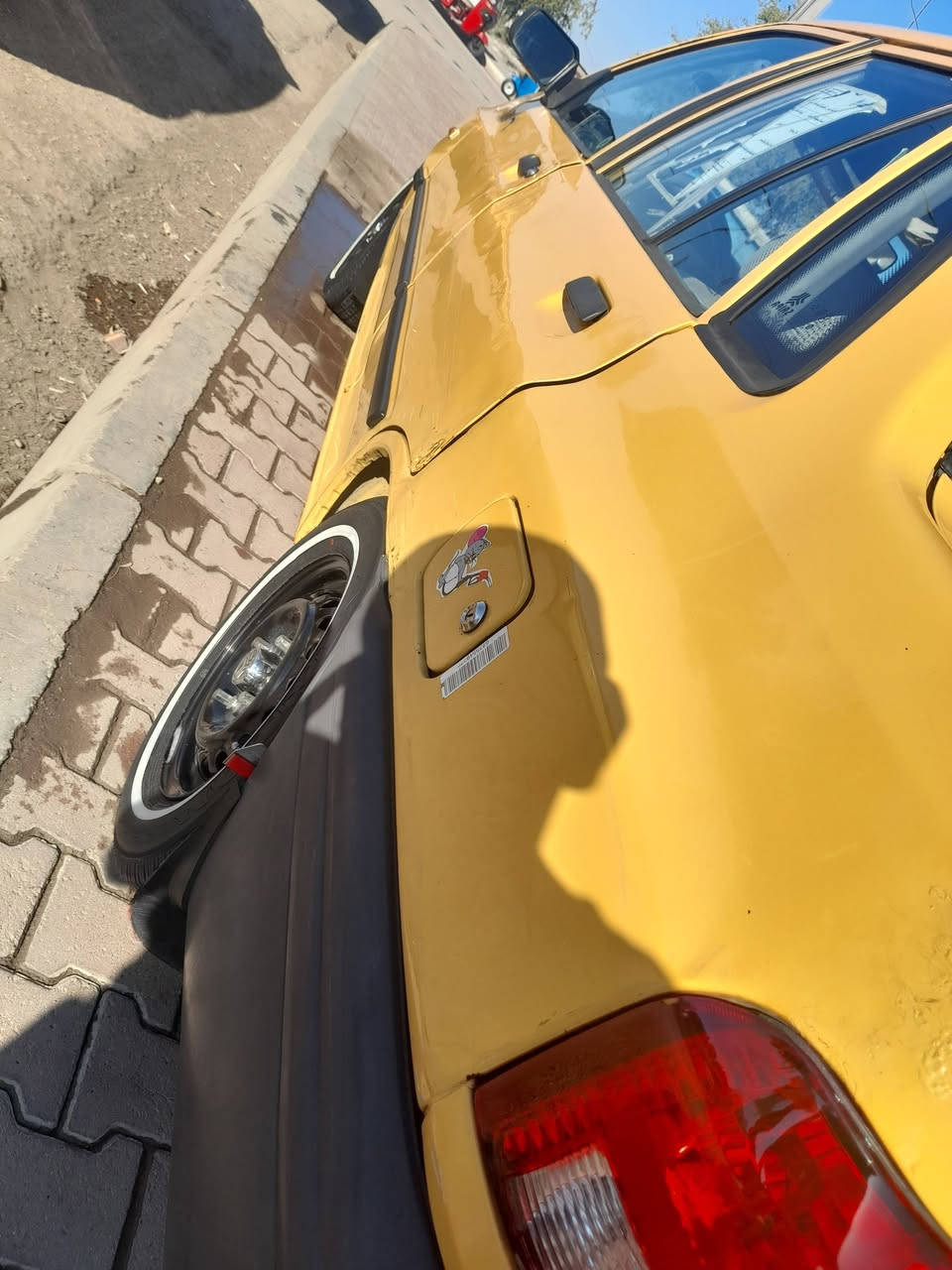 سايبا 12 سياره مال جناي  صار يومين  امبدل مكينه كامله هيه وتفرعاتها ومشط وراديتر وتبريد ونوزلات ومجاول وعنبار مليون بس اول بارحه ذبيت بالشركه واطلعت وتخم تاير الاصلي خط ابيض بارحه شديته وصدر امامي خلفي جديد غرفه كلها مدوشمه يعني مكينه كير تبريد صدر كله جديد مصفره من كلشي السعر 28 هاتف ***********
