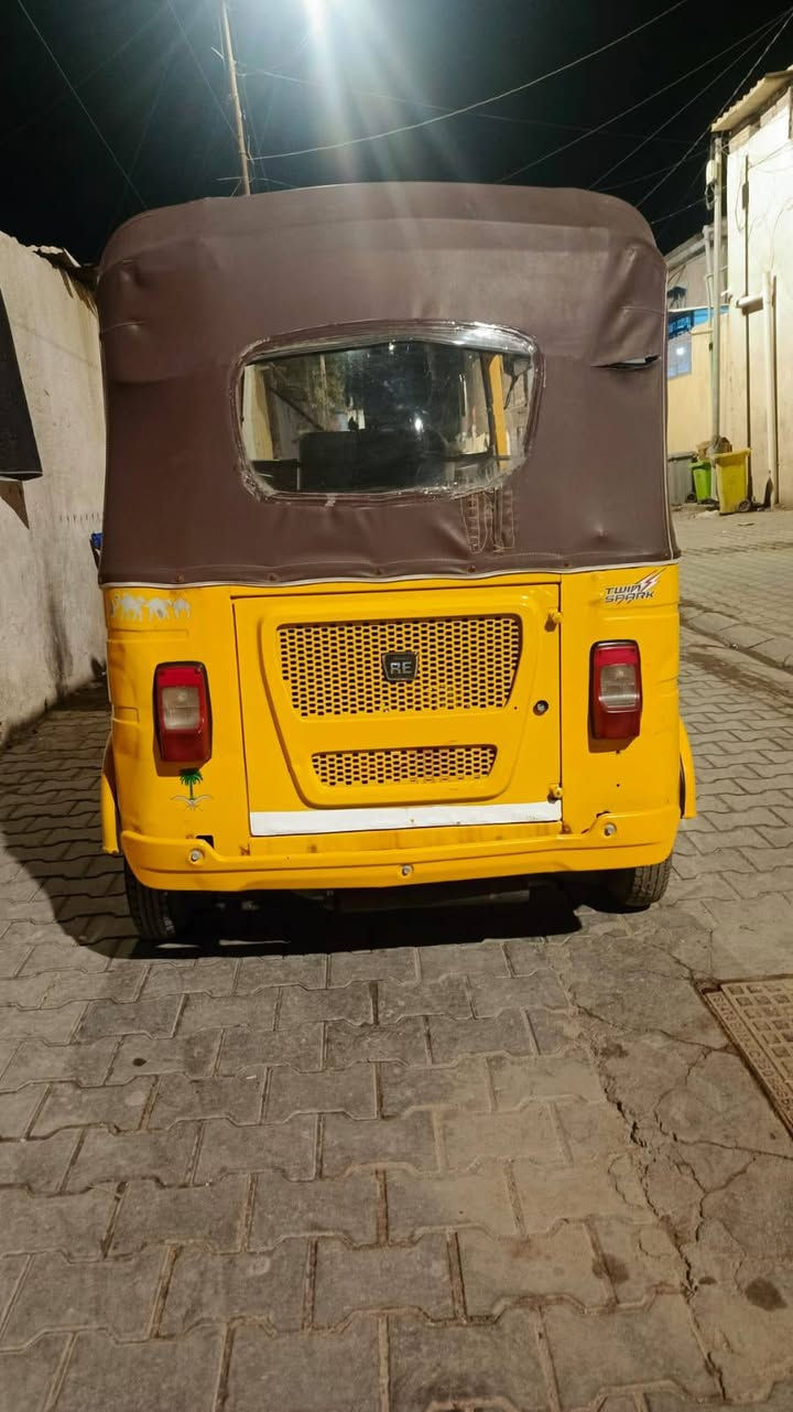 سلام عليكم تكتك 2021رقم وسنويه كفاله عامه ماعدى لخياس بيه تكتك نضيفه العنوان(المعقل)***********السعر 7300وبيه مجال قليل.
