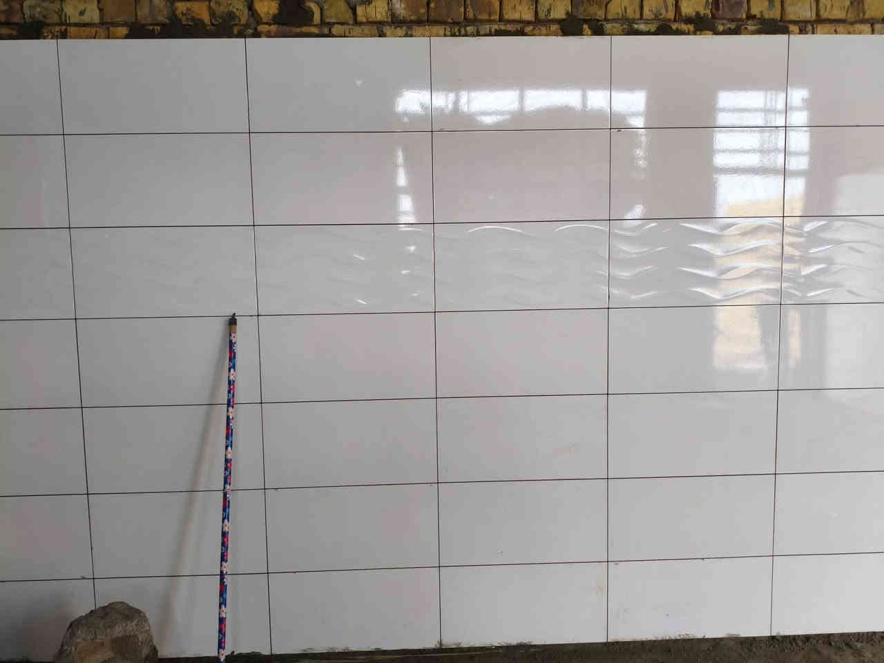 سلام عليكم خلفه سيراميك شغل درجه أوله شغل ليزر شغل مرتب وحلو رقم واتساب وبختمتكم ***********
