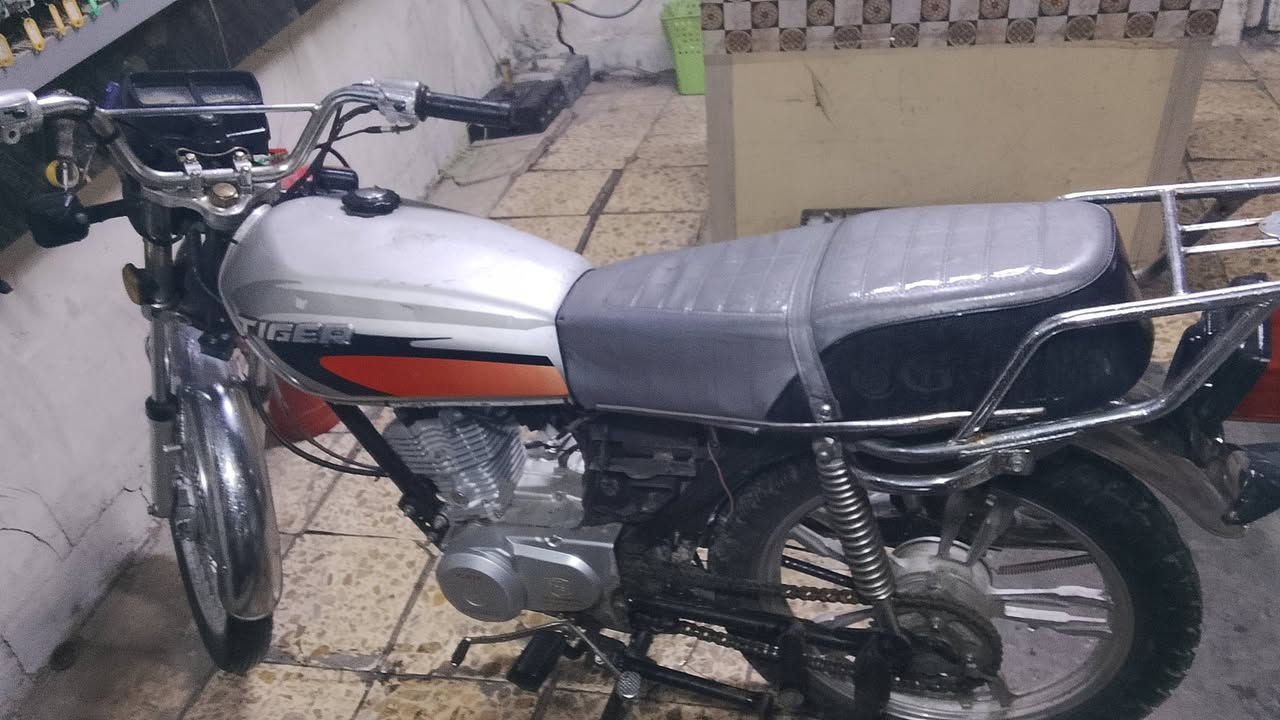 سلام عليكم تايكر للبيع مديل 2023بدون اوراق مكاتبه فقط الدراجه مكفوله كفالة عامه   مكاني بغداد الكماليه قرب المشتل سعرهه 450بيهه مجال رقم الهاتف ***********
