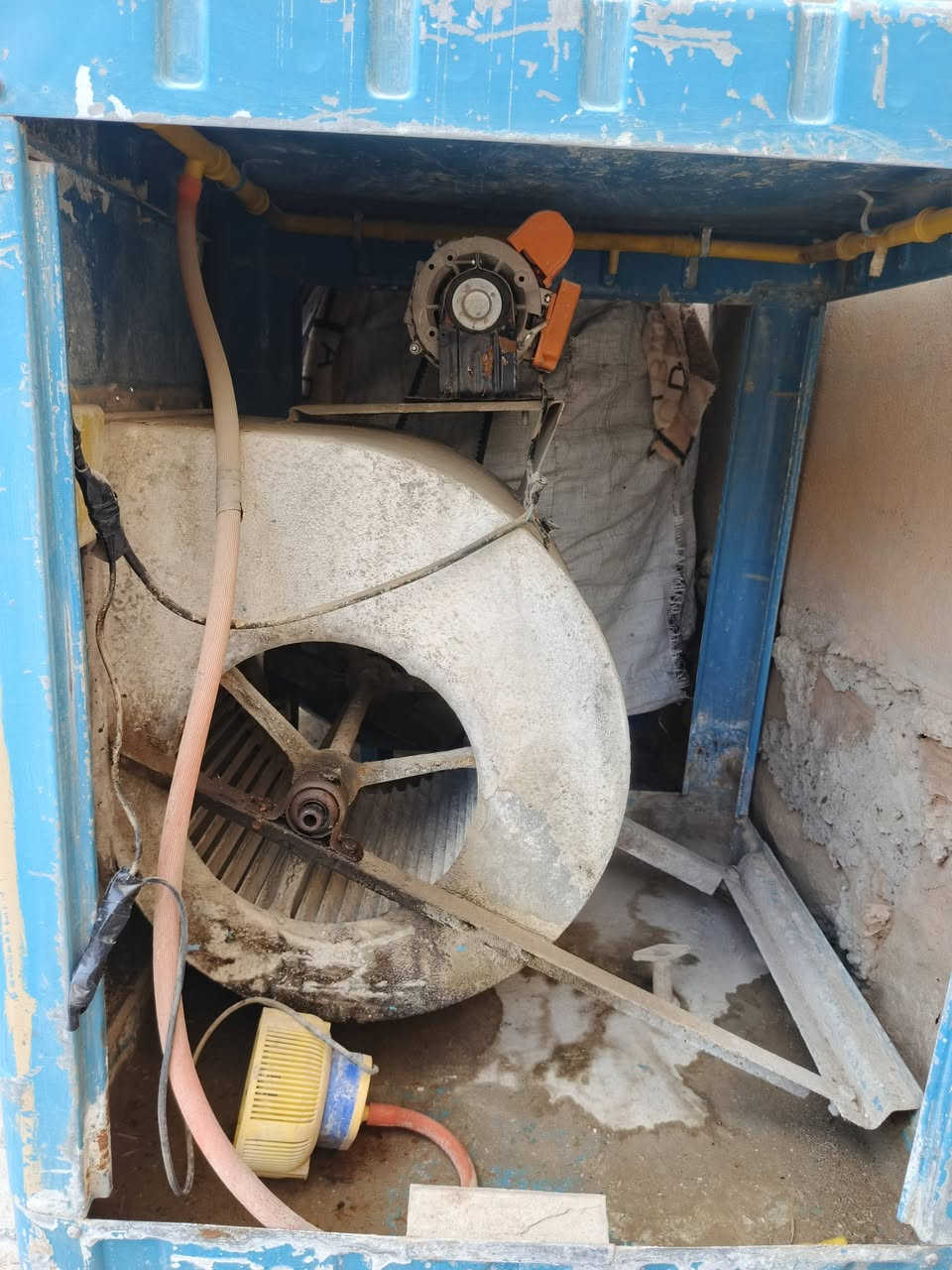 مبرده سوبر للبيع شرط سرعه وحده كلعيب مابيها سعر 65 وبيها مجال حك الجيه الشراي يتصل عل رقم ***********
