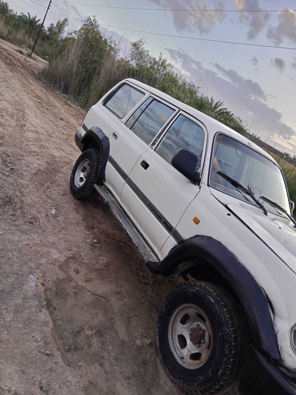 السلام عليكم بسبب الوعودالكاذبه اعيد النشر سياره لاندكروز مو نيكااللبيع مزاد دوله2004السياره جهزه من كلشي مكينه 3000ففتي مكينه وكير شرط تبريد شغال وحداديه جديده وكهربيت شغاله رقم السياره على حساب الدوله السعر 33وبيه مجال ((***********
