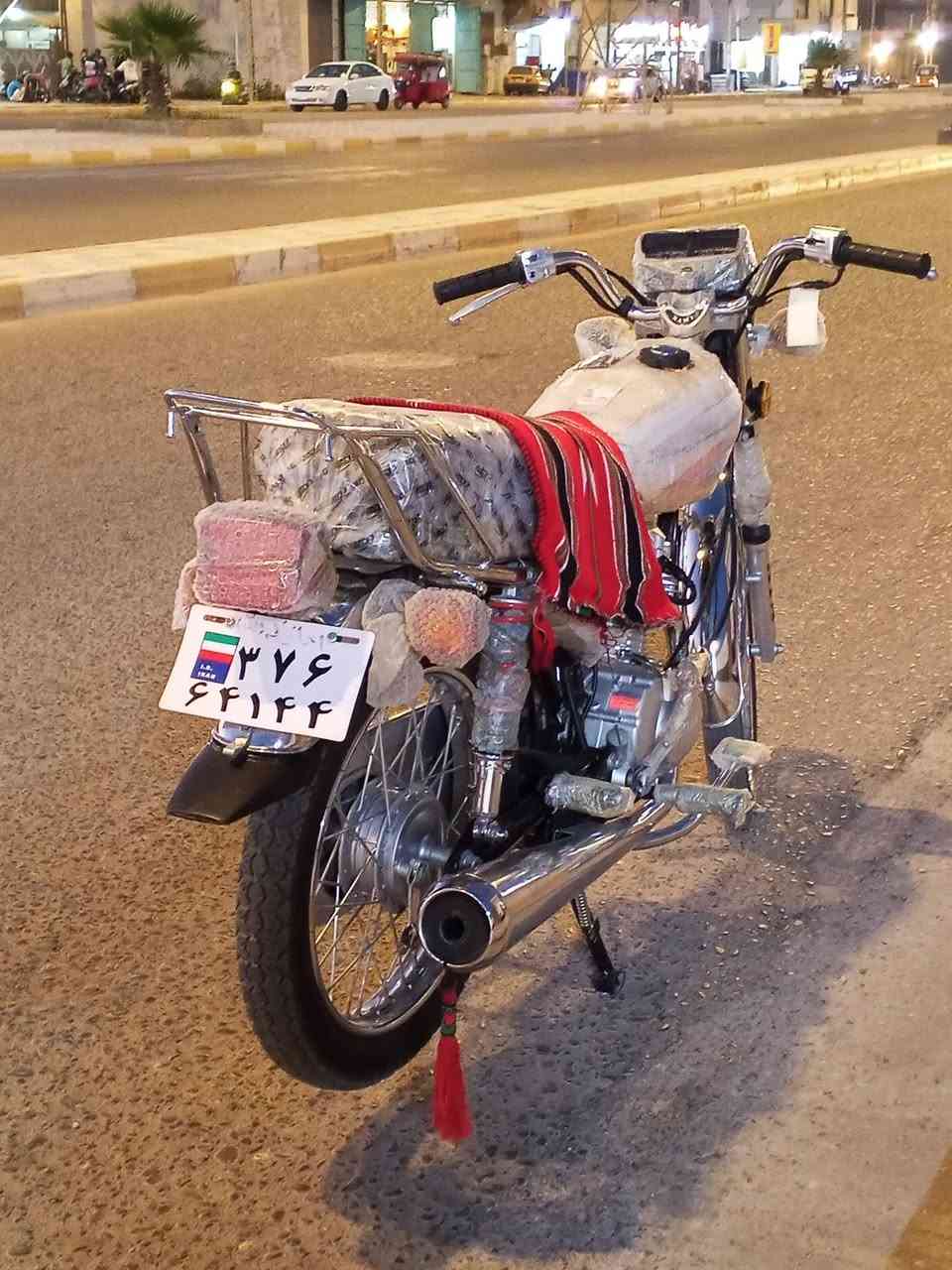 السلام عليكم🫡
بعدهي بدهن شركه🔰
🏍ناما 2027 اوراق اسكنر مستخدمة    ايراني باب 

✅️اول اصلي  الشلامجة شاصي صالنصة نجمة

✅️ مكفولة من التاير للتاير مره 

ملحقاته نسختين سويج 

السعر خاص بل ؤتساب

المكان :عماره مغربه

الرقم :***********
