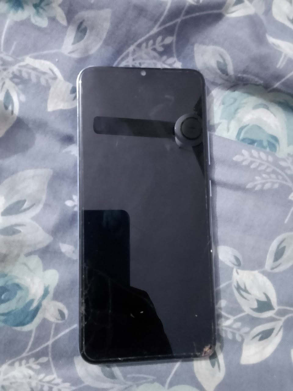 موبايل ريلمي ذاكرة 64 يحتاج فقط تبديل شاشه اللمس شغال طبيعي ابد ممأثر السعر 45الف وبي مجال مكاني بغداد حي الاعلام تقاطع درويش للاستفسار واتساب ***********
