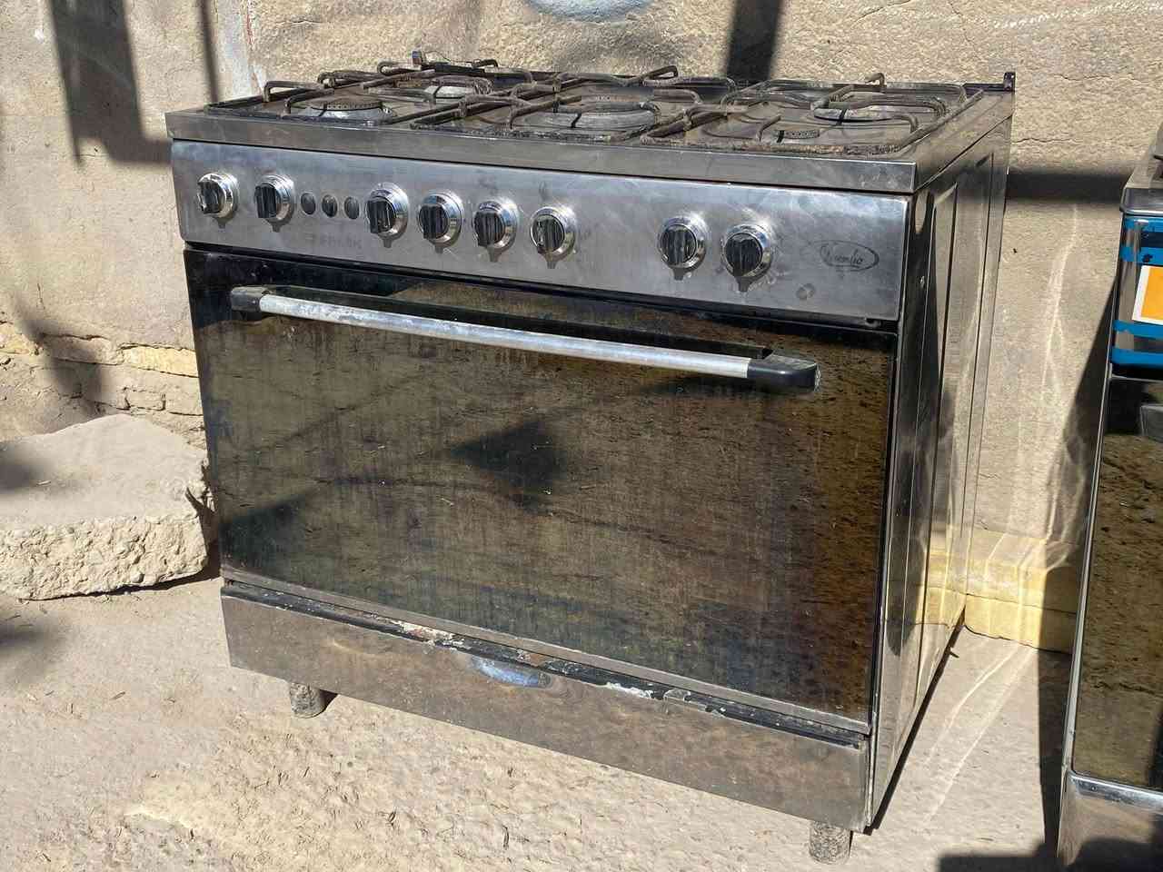 طباخات بأحجام مختلفة وأسعار مناسبة كل طباخ وسعرة ويوجد أيضاً اغراض مستخدمة أو تشرفونة المحل بالتضحية نهاية شارع العلوة القديمة مقابل اسواق حسين الركابي او الاتصال على الرقم ***********
يوجد فيه واتساب
