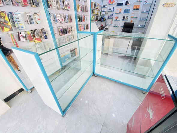 فاترينات للبيع
عدد٢
طول ١٢٠
ارتفاع ١٢٠
***********
