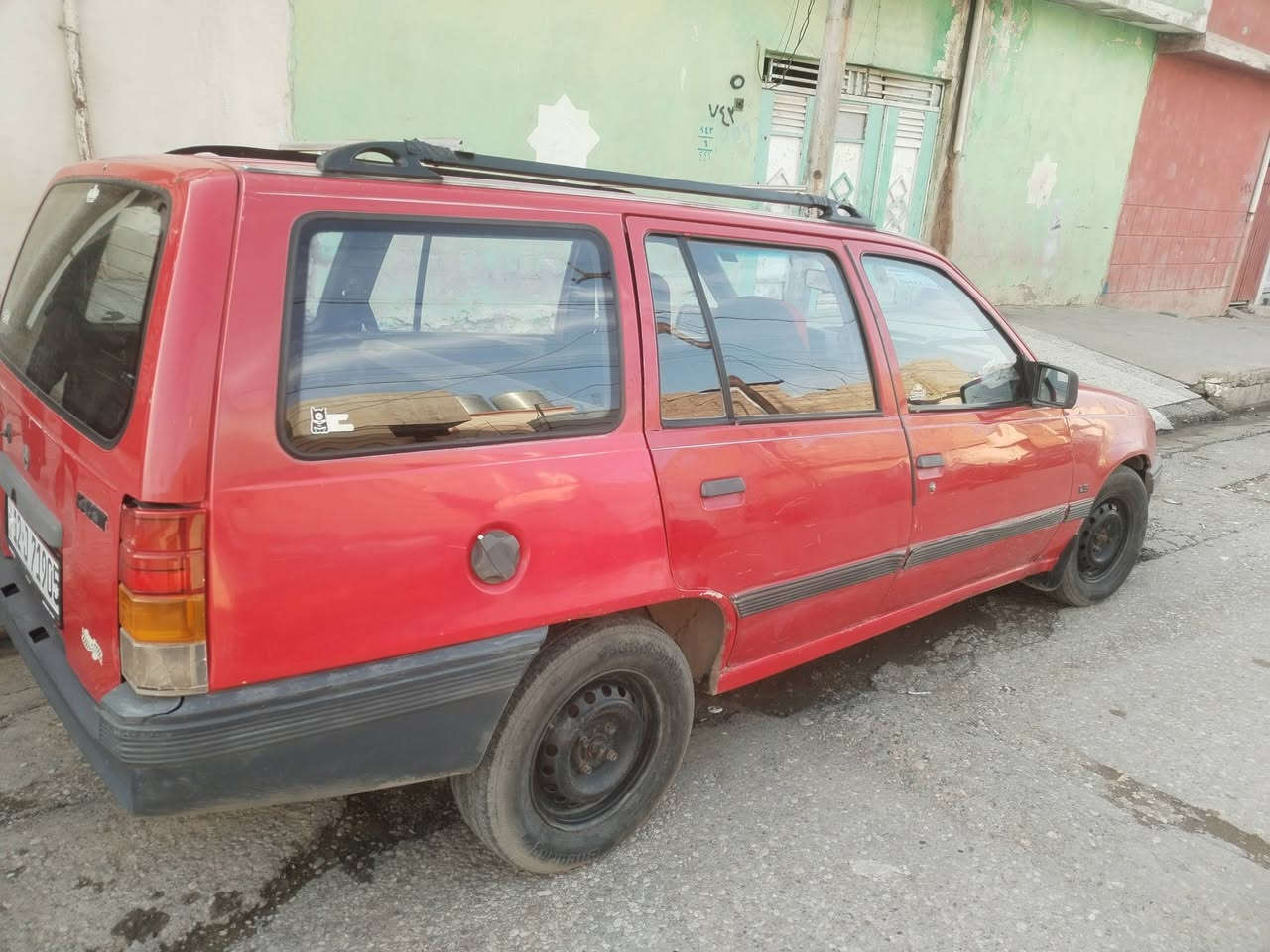 غير متواجد عل فيس اتصل عل ارقام 👇 السعر 32 بي مجال كاديت ستيشن الشرعي يبيعك هزه جديد سنويه  الى30  مكفوله من كلشي كلها شرط صبغ بيها قليل وضع شركه السياره جاهزه
 رقم موبايل صاحب السياره والشرعي نفسه ***********
***********
