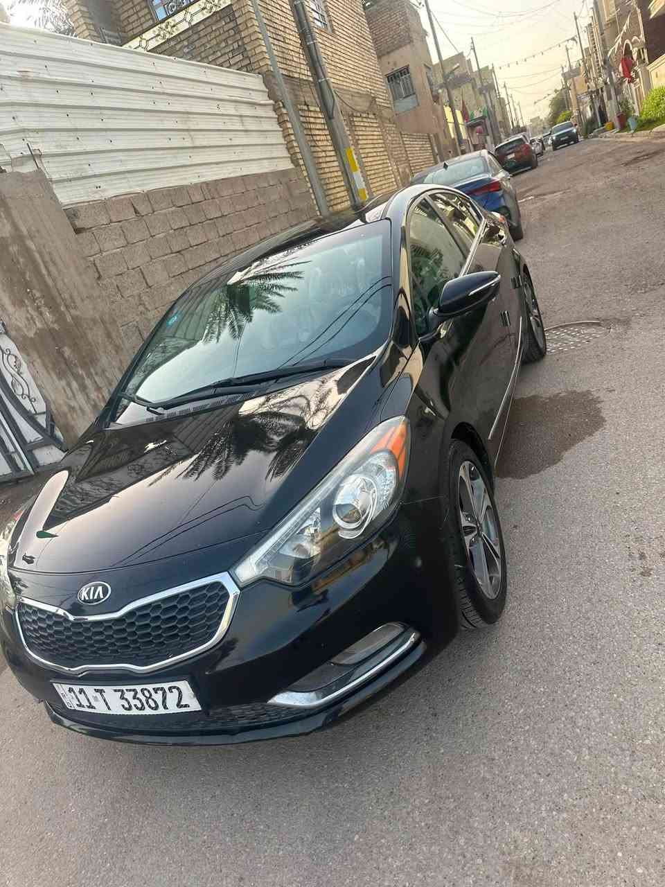 سلام عليكم فورتي 2015 وارد امريكي بيه بابين فقط فول مواصفات واحد على واحد راقم بغداد بسمي تحويل السعر ١٠٣.     مكان السيارة بغداد ***********
