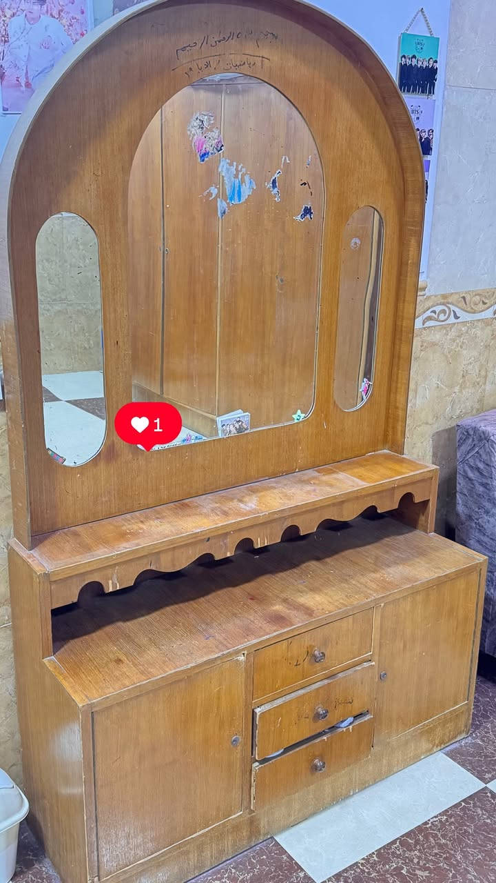 قنصور ومكتبة مستعملين للبيع وسعر مناسب جداً
 للتواصل خاص
 Mohamad Husam


**إذا كنت صاحب هذا الإعلان وتريد حذفه لأي سبب، رجاءا أرسل رسالة إلى الدعم الفني**