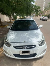 للبيع اكسنت 2016 خليجي ماشيه 184 كيلو السياره مناقصها شي كير محرك تبري...