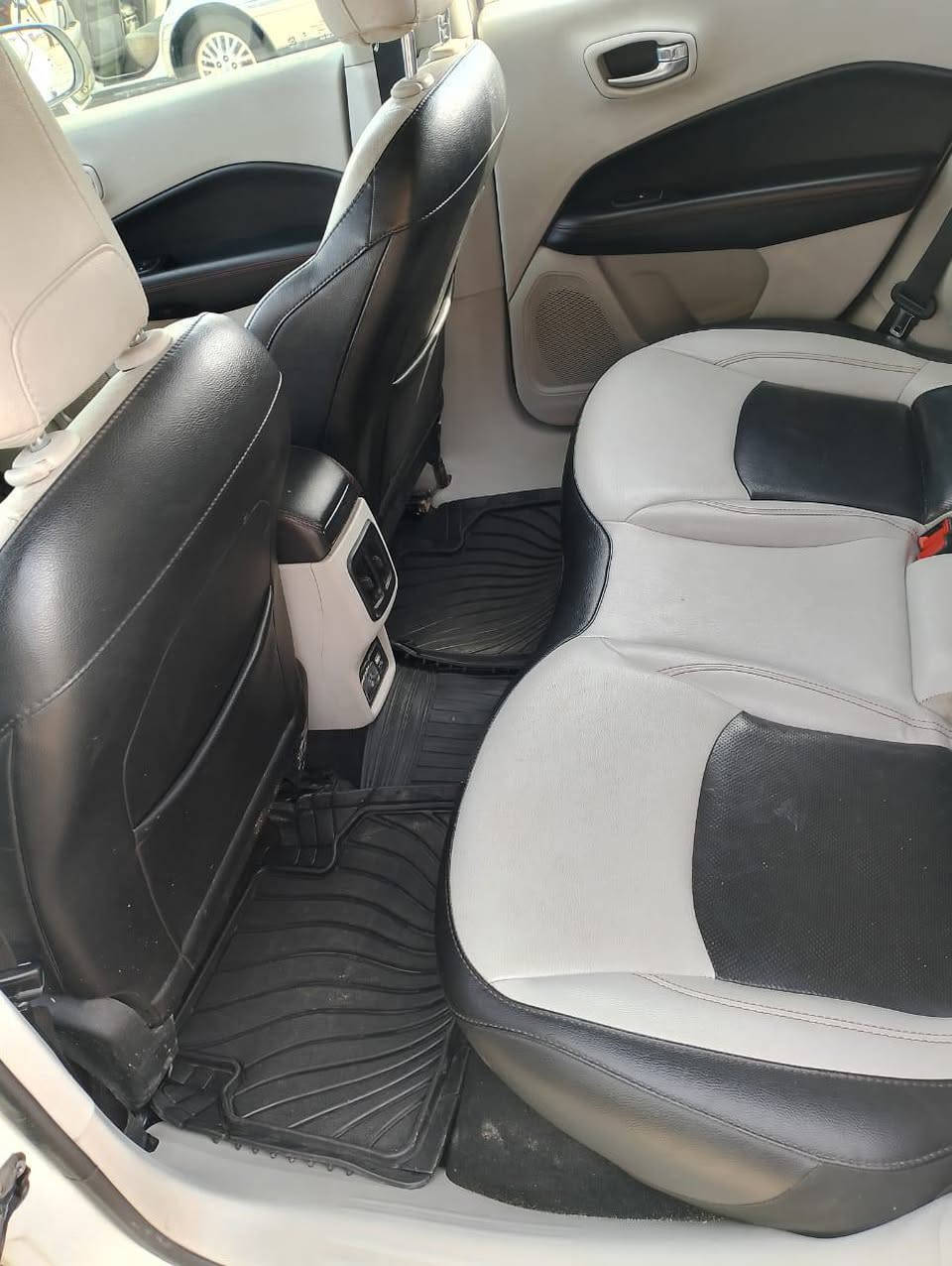 جيب ٢٠١٩ جامعة أمامي فقط بدون دواخل   فول مواصفات   ***********  ذي قار    بسمي تحويل مباشر
