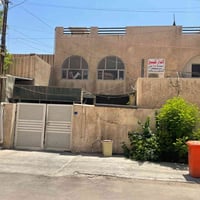 بيت مساحه 250 متر مربع , بناء الثمانينات مسلح ونظيف صالح للسكن , الطاب...