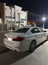 ٥٣٠i ٢٠١٧ • ٩٩ ألف كم • فول مواصفات