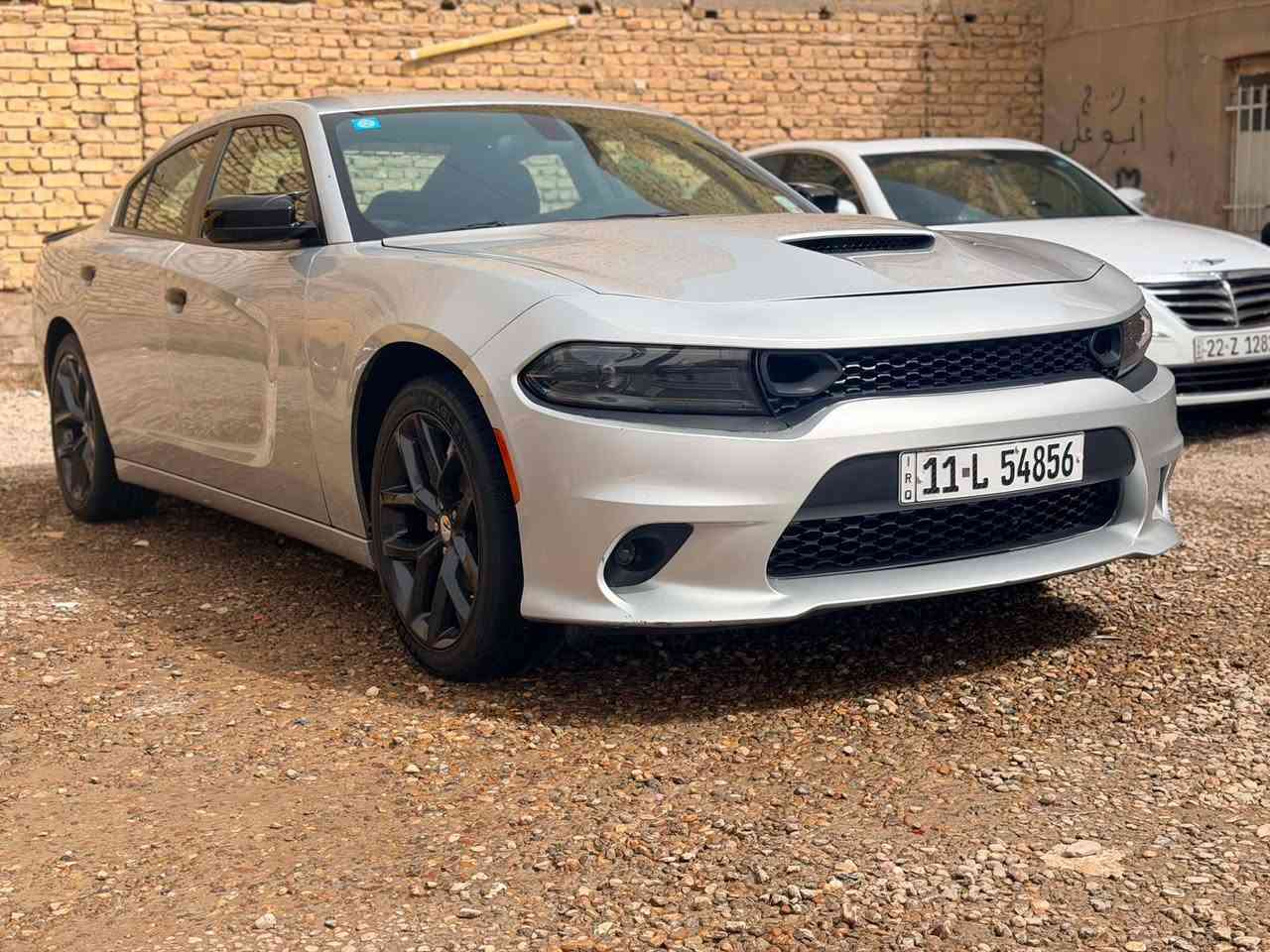 السلام عليكم 
جارجر موديل 2023 
Sxt 
مواصفات معروفة 
6 سلندر 
2 ويل 
ماشيه 19 الف ميل فقط 
جديده وجاهزه السيارة 
حادثة ٣ قطع والبنيد محدث مال GT 
صور الحادث والسونار بالمنشور 
مكانها ذي قار الرفاعي 
***********
السعر 215 وبيها مجال

