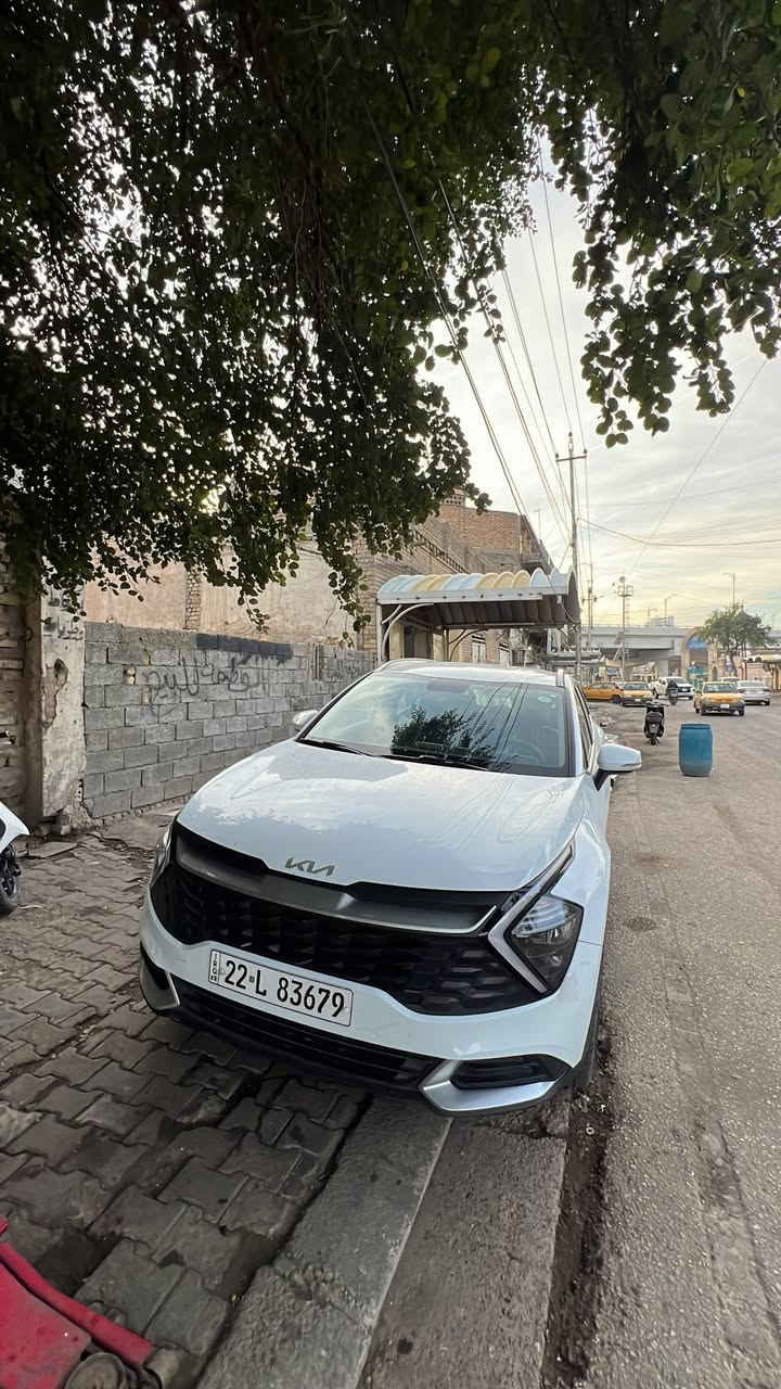 السلام عليكم
سبورتج موديل ٢٤
نص فول السيارة
 خليجية رقم اريبل بأسمي تحويل او كالة ماكو مشكلة، السيارة بيها بس هاي الشخطة بالچاملغ الخلفي والچاملغ الأمامي شوفة عينكم، ماشية٦٠ ألف
السيارة عارضها ب٢٢٥٠٠
 أخوان هذا رقمي أي استفسار تدللون عالفيس ممتواجد واتساب او اتصال عالرقم 
***********
