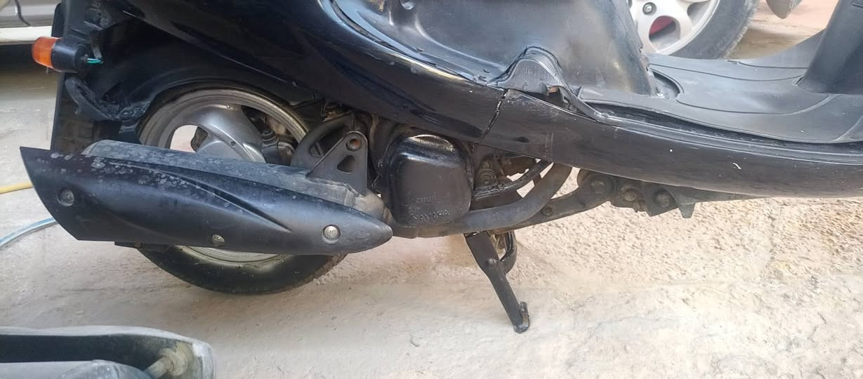 السلام عليكم 
فراشه نضيفه كلش للبيع سلف هندر
كفرات تايرات كلشي جديد بيها
ع وضع الشركه 
محرك مفتوح فقط ولفات 
سعرهه 375 مجال جدا بصيط
***********
ديوانيه مركز
