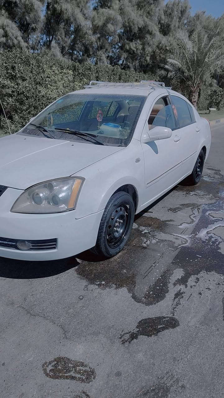 السلام عليكم سيري صيني للبيع موديل 8 سياره ولاديه ما بيها ضربه بسيطه بالشنطه ما مصلحهج جير مكينه بلادي خير من الله السعر 45 بها مجال قليل.   اتصال ***********
